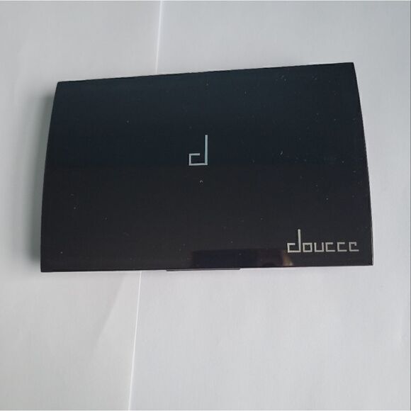 Doucce Freematic Eyeshadow Pro Palette - Picture 2 of 8